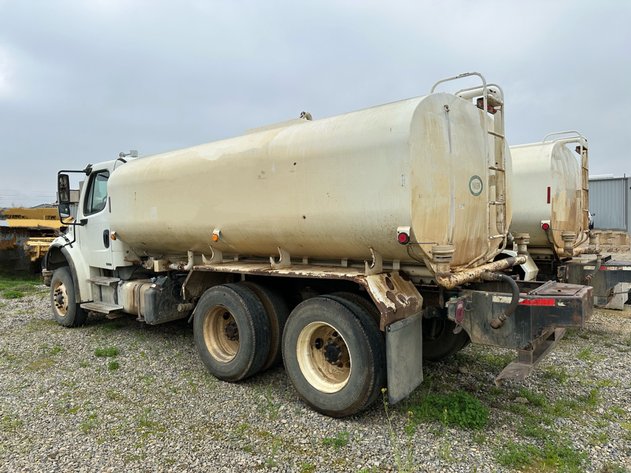 Image for 2011 Freightliner M2 T/A 4000 Gallon Water Truck