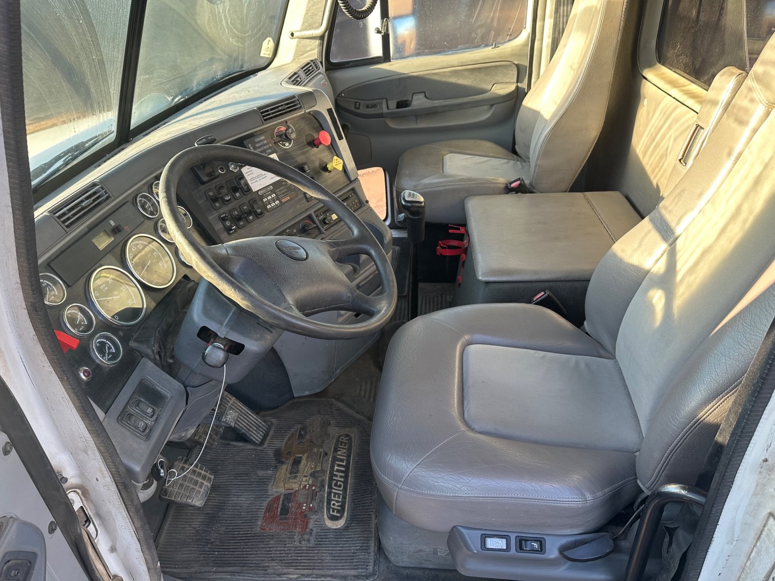 Image for 2007 Freightliner Columbia