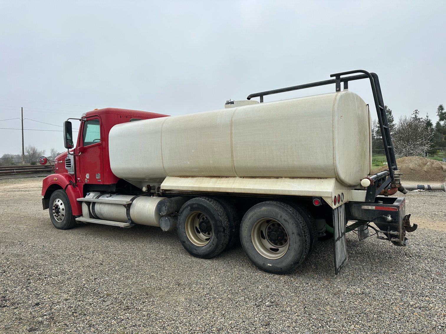 Image for 2011 Freightliner Coronado 4000 Gallon Water Truck