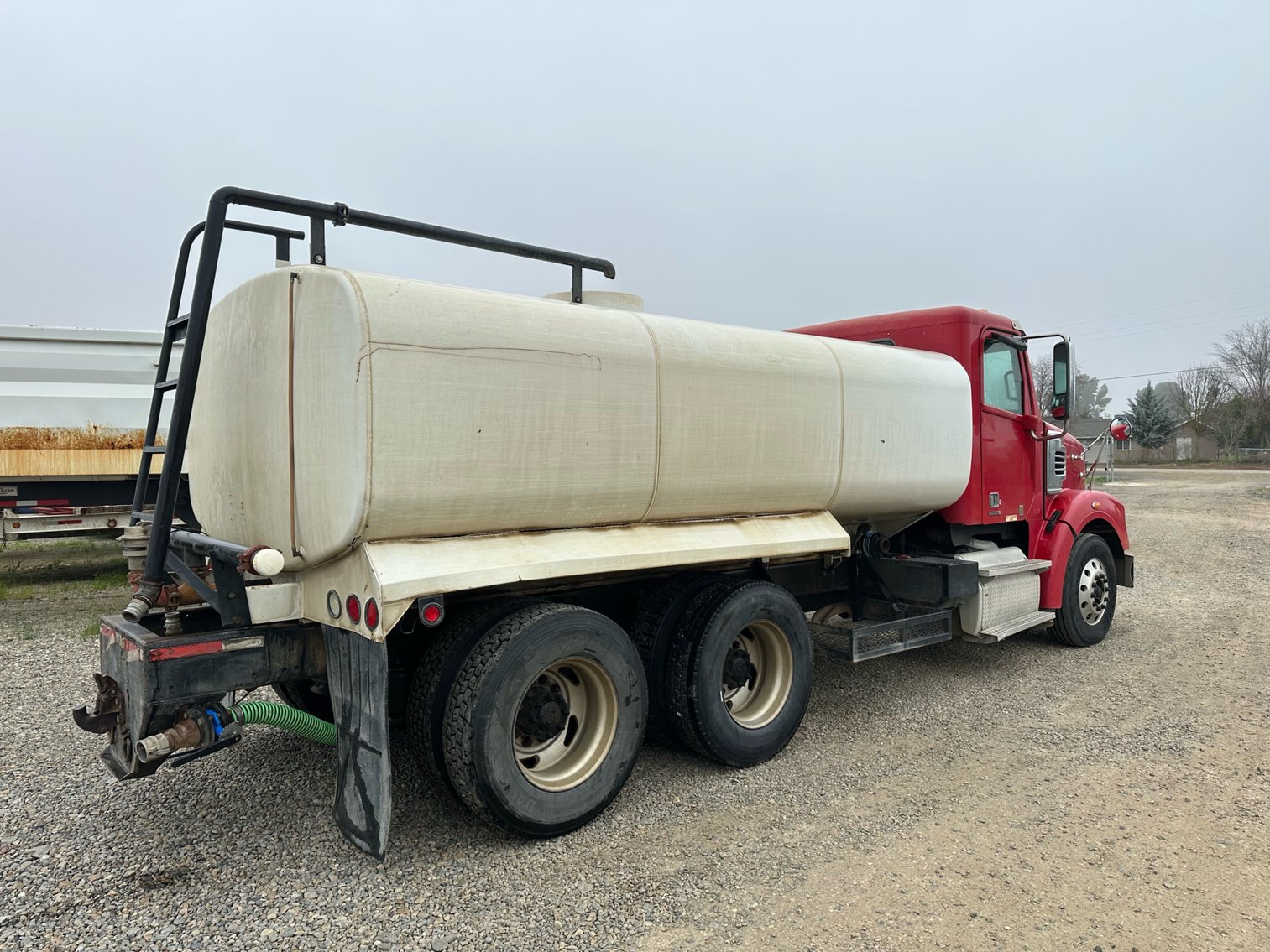 Image for 2011 Freightliner Coronado 4000 Gallon Water Truck