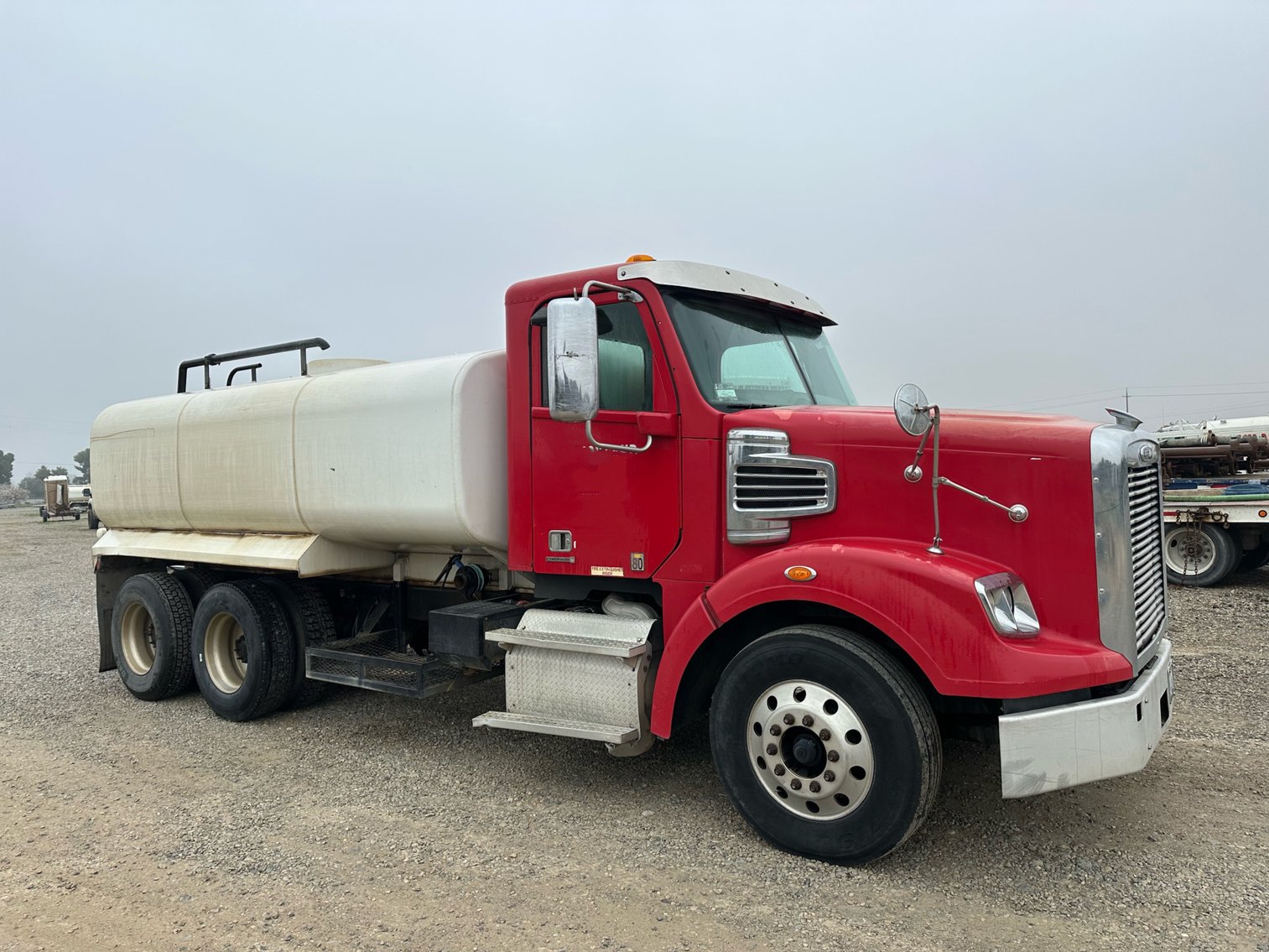 Image for 2011 Freightliner Coronado 4000 Gallon Water Truck