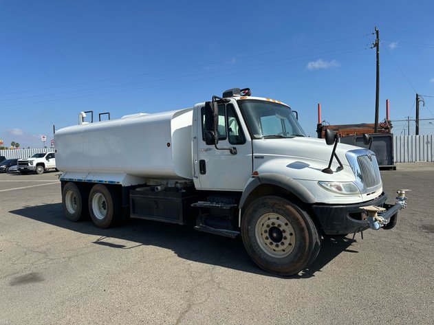 Image for 2012 International 4400 T/A 4000 Gallon Water Truck