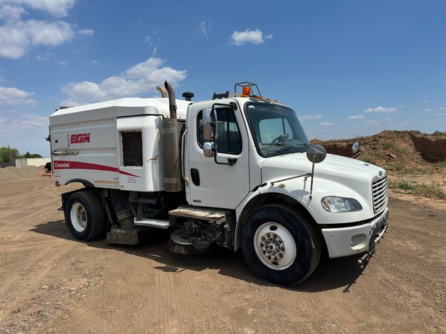 Image for 2012 Freightliner M2 Elgin Crosswind Sweeper