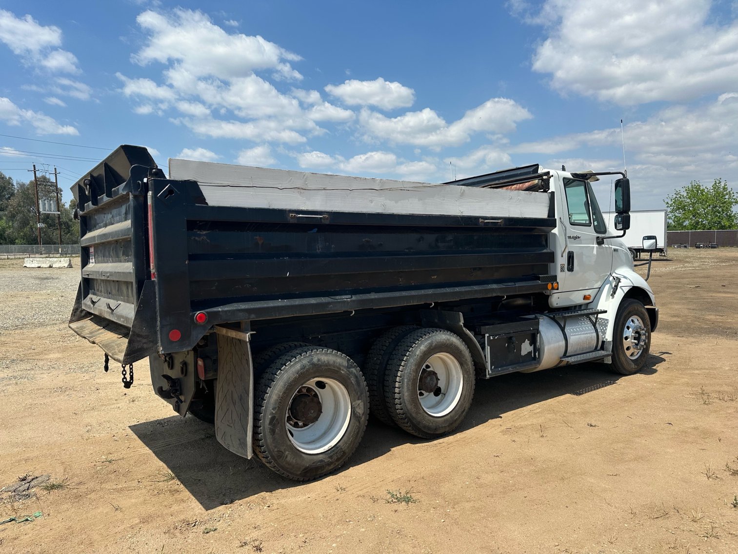 Image for 2013 International 8600 T/A Dump Truck