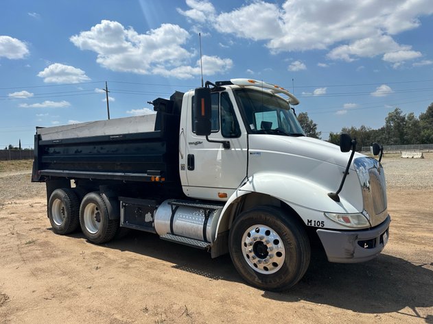 Image for 2013 International 8600 T/A Dump Truck