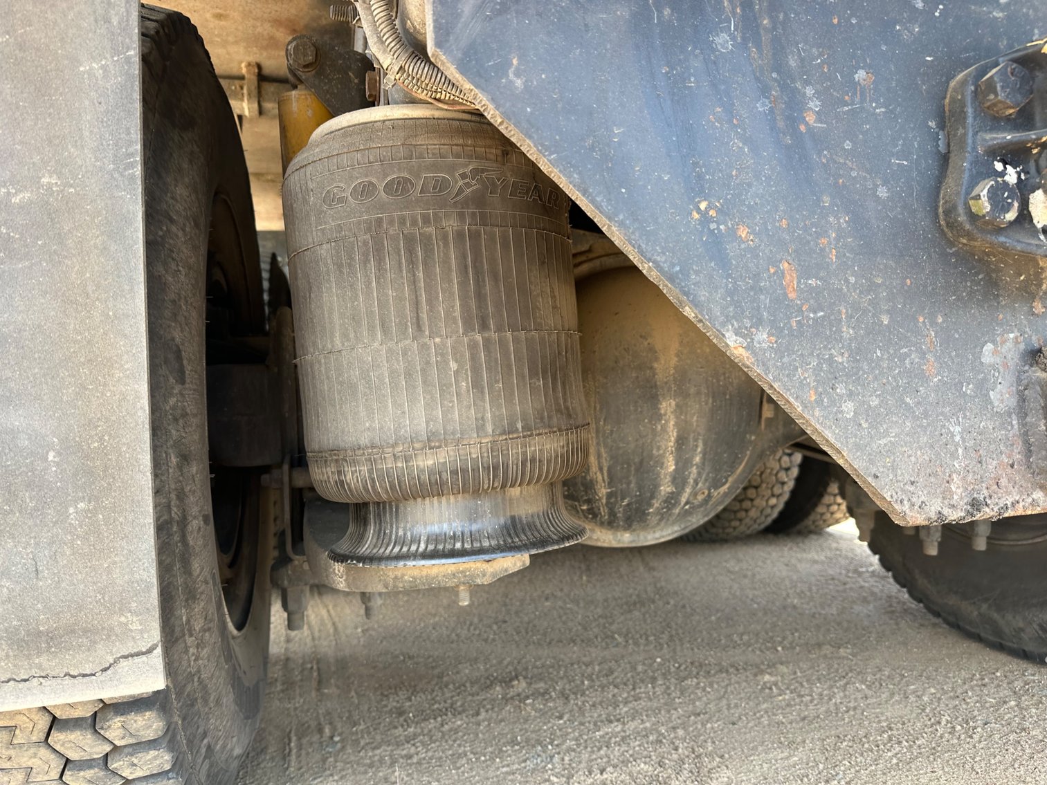 Image for 2013 International 8600 T/A Dump Truck