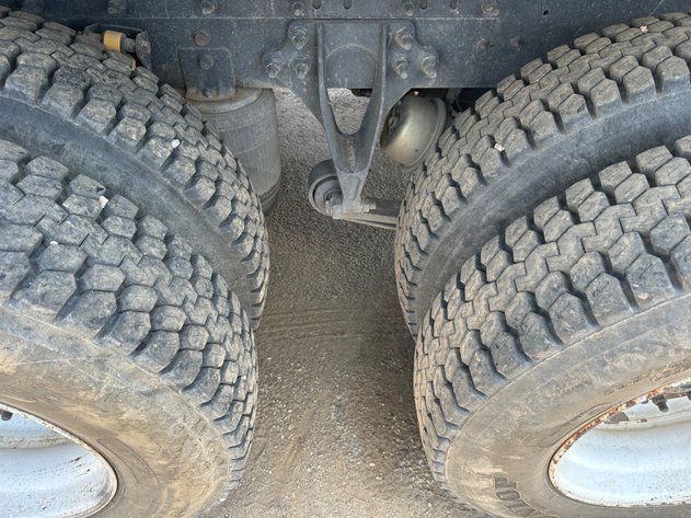 Image for 2013 International 8600 T/A Dump Truck