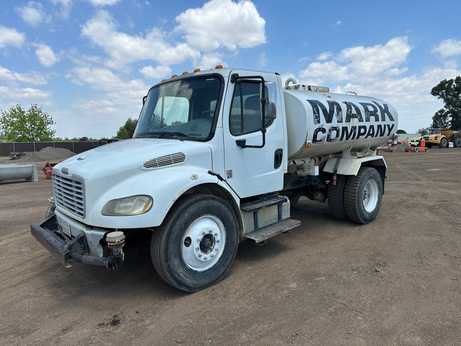 Image for 2007 Freightliner M2 2000 Gallon Water Truck