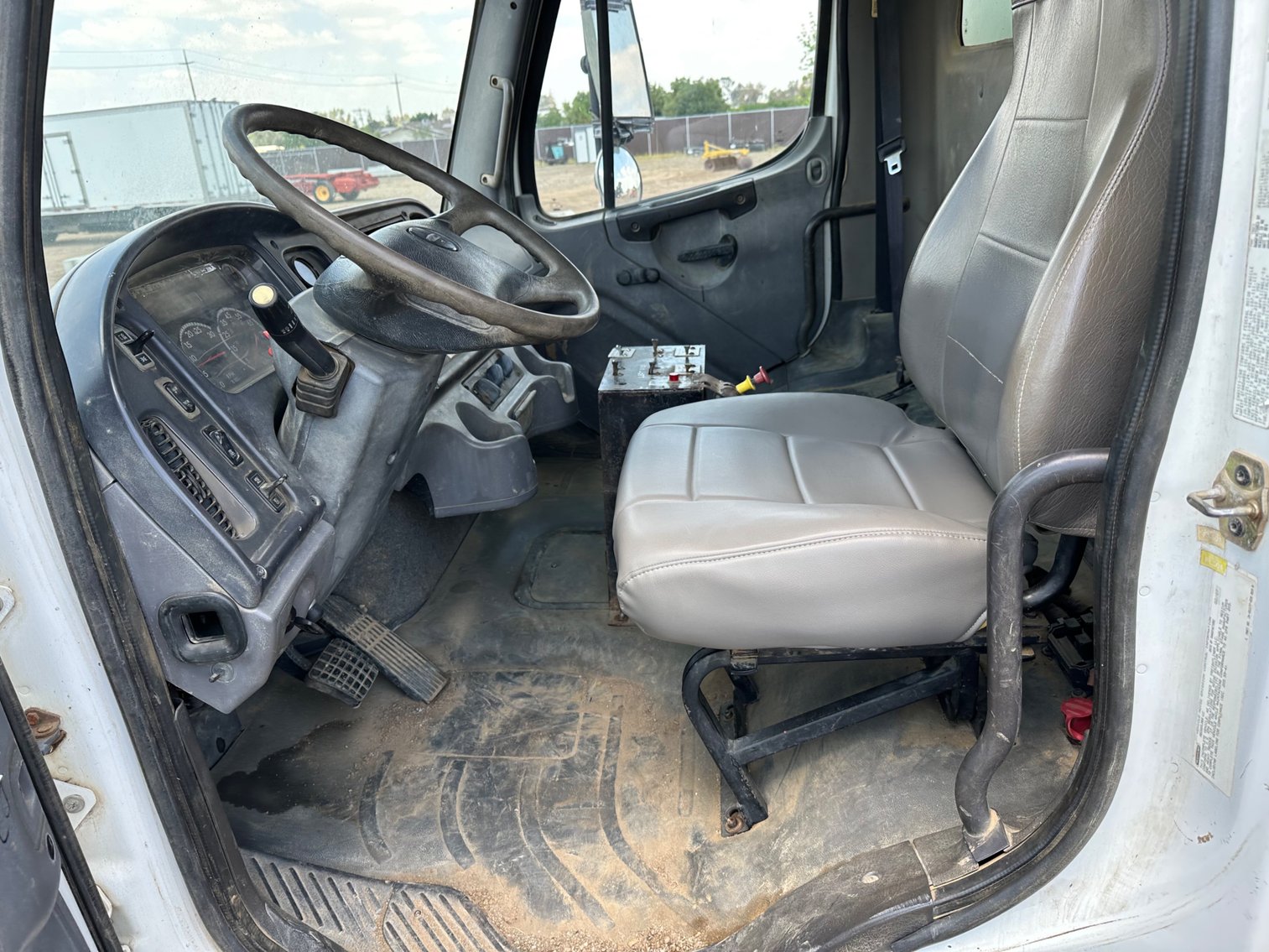 Image for 2007 Freightliner M2 2000 Gallon Water Truck