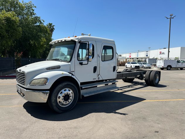 Image for 2008 Freightliner M2 Cab and Chassis