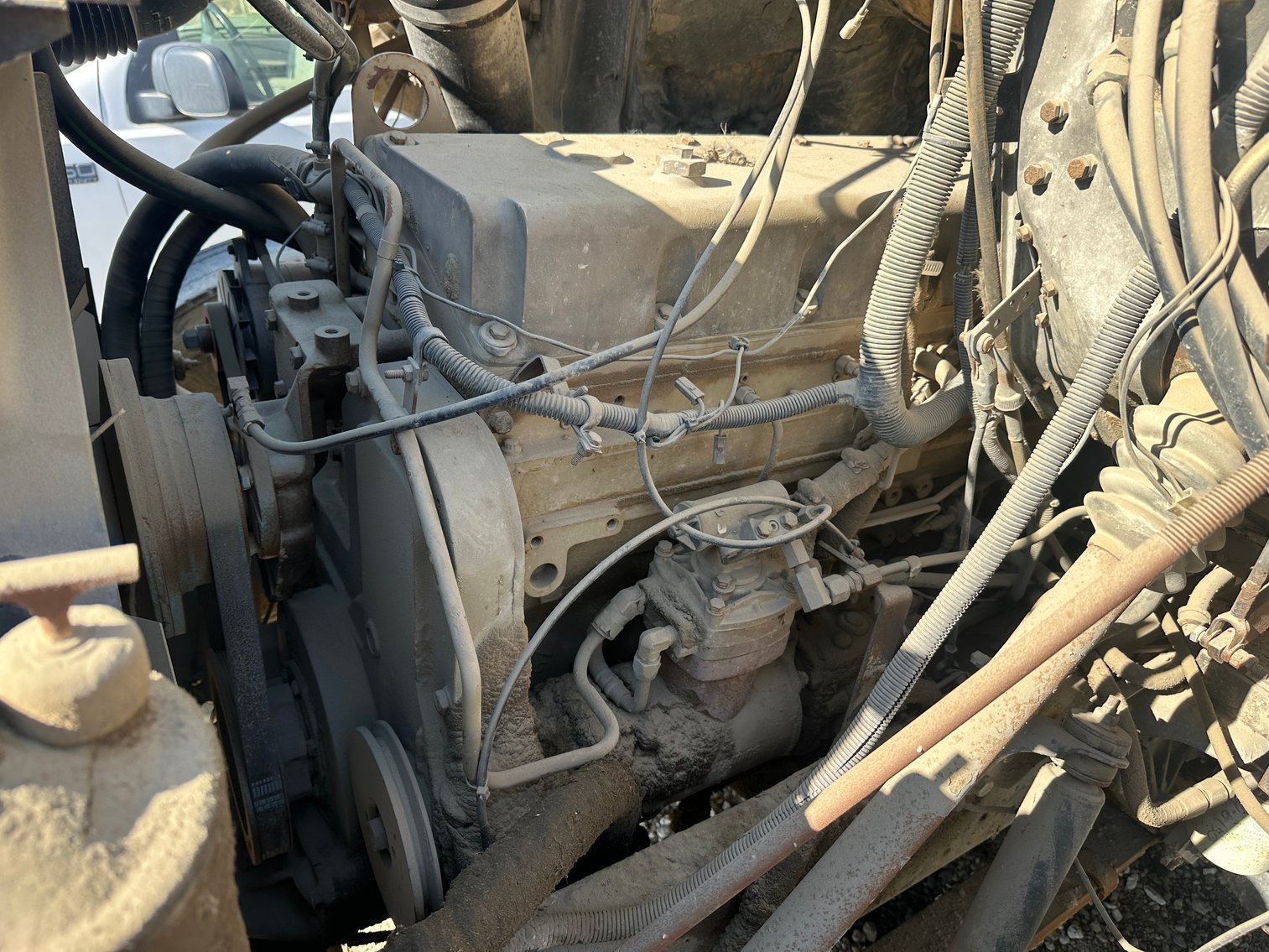 Image for 1987 International F2375 2000 Gallon Water Truck