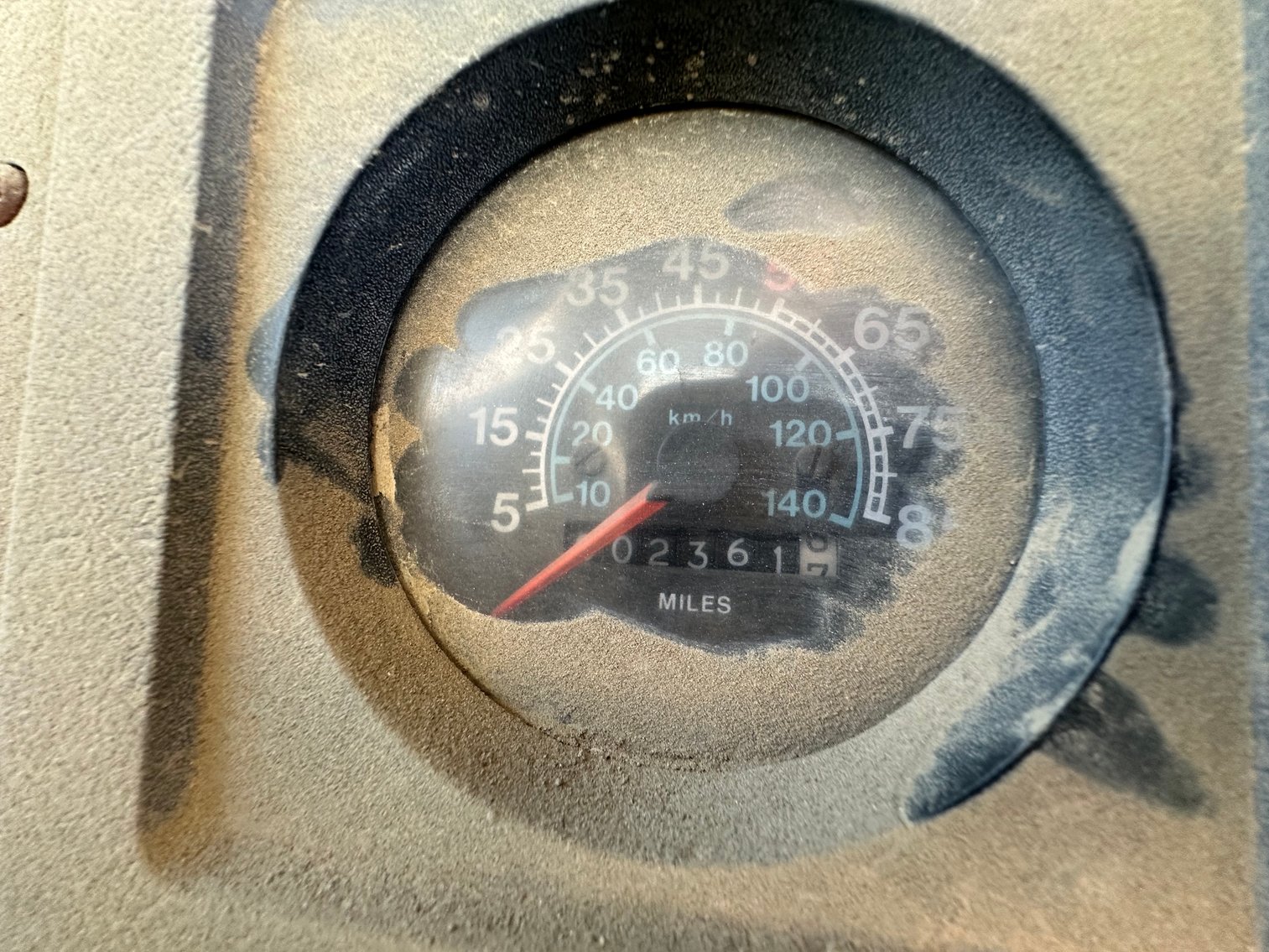 Image for 1987 International F2375 2000 Gallon Water Truck