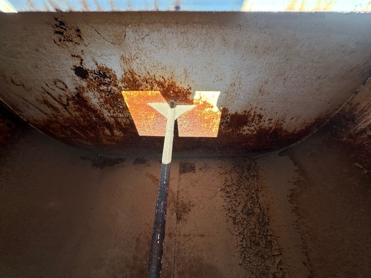 Image for 1987 International F2375 2000 Gallon Water Truck