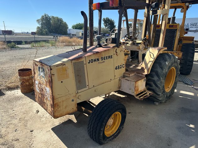 Image for John Deere 482C Rough Terrain Forklift