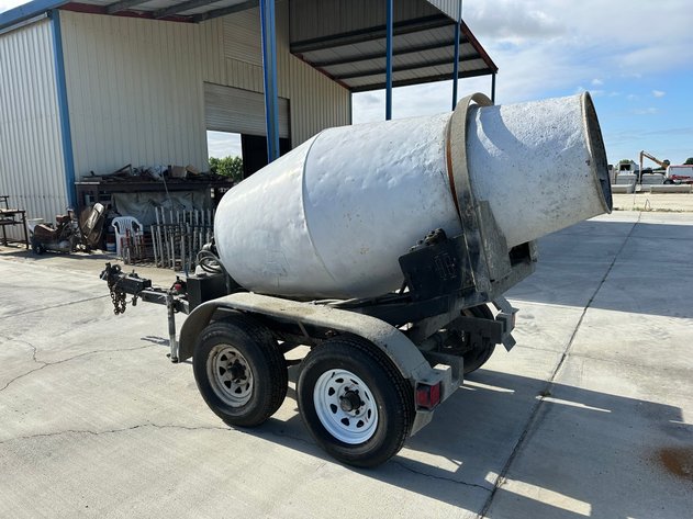 Image for 1 Yard Portable Mixer