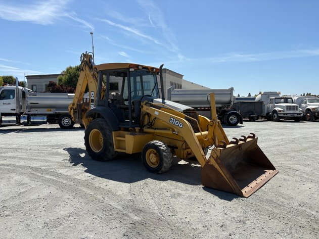 Image for 2002 John Deere 310G