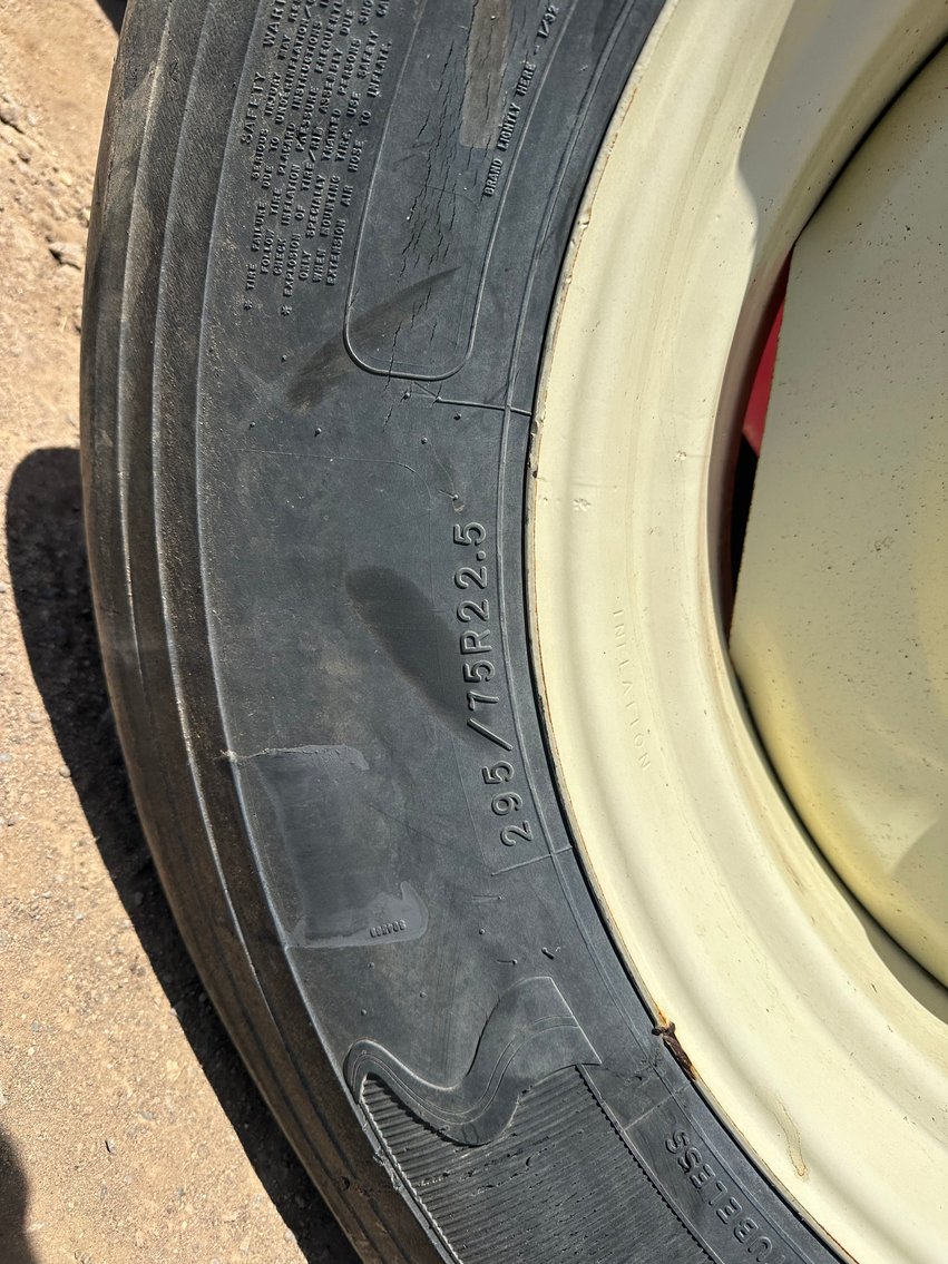 Image for H&S S2117 175 BU Manure Spreader