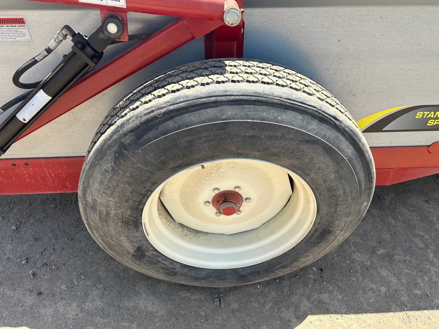 Image for H&S S2117 175 BU Manure Spreader