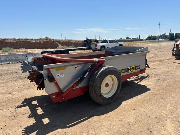 Image for H&S S2117 175 BU Manure Spreader