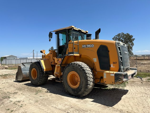 Image for 2016 Hyundai HL960