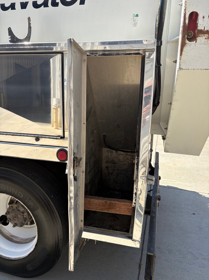 Image for 2013 International 7600 SBA Vac Truck