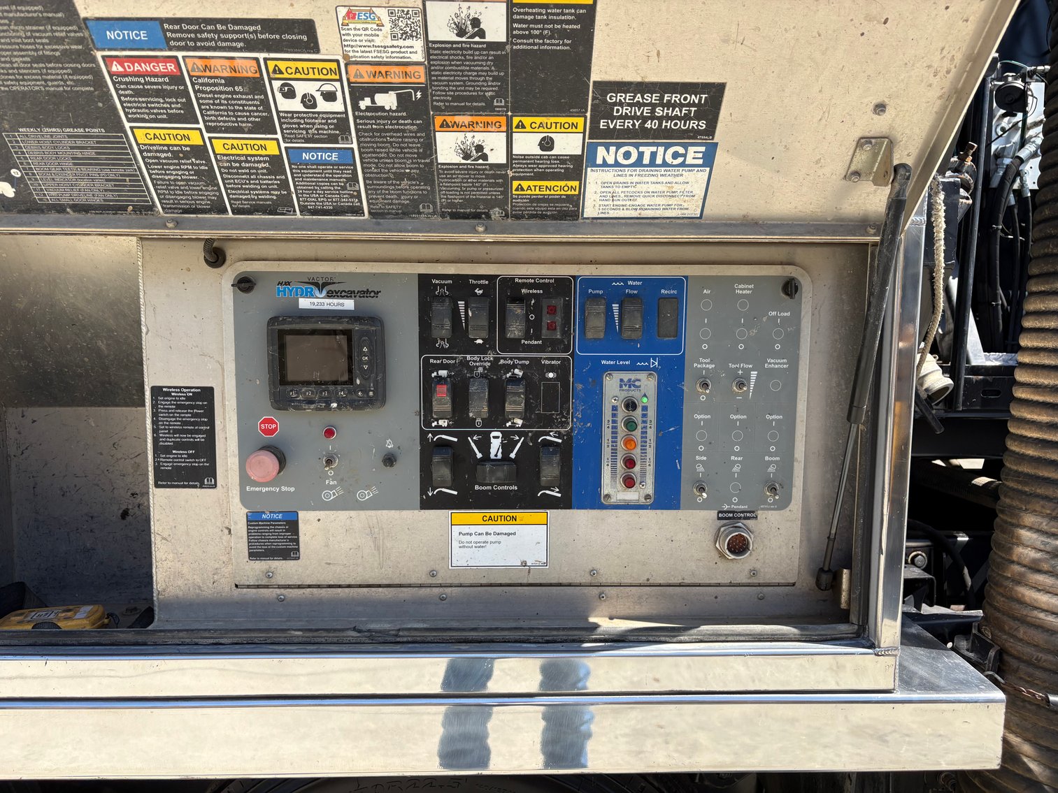 Image for 2013 International 7600 SBA Vac Truck