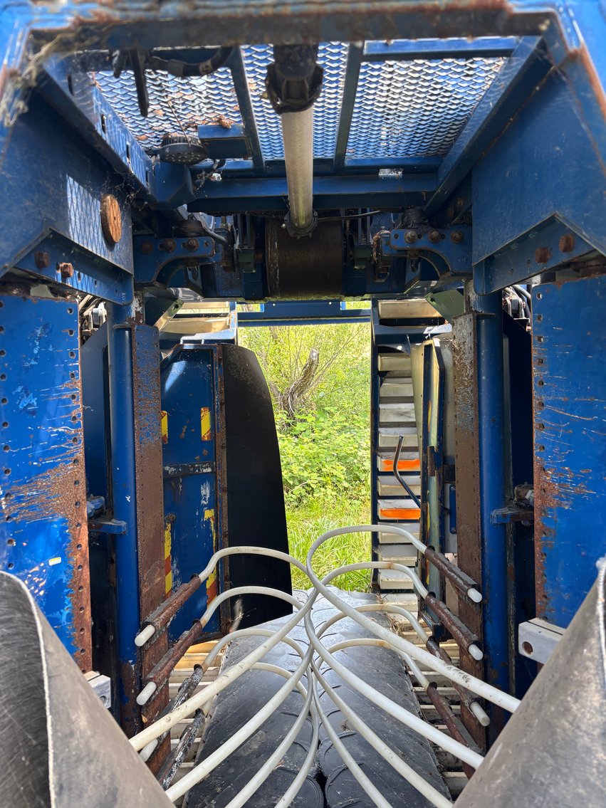 Image for 2000 Korvan 3000 Harvester