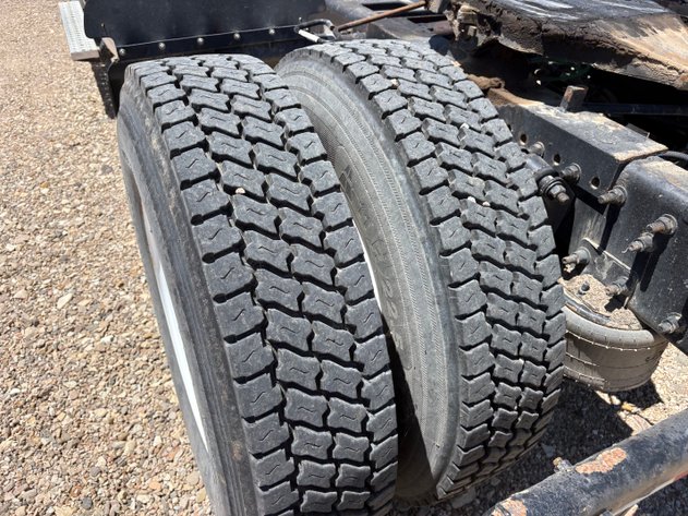 Image for 2012 Freightliner Cascadia S/A Truck Tractor