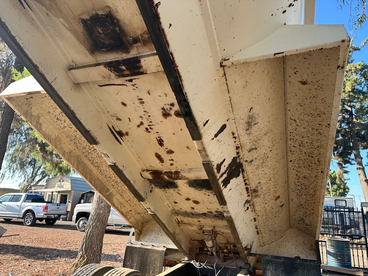 Image for 2013 International 8600 T/A Dump Truck