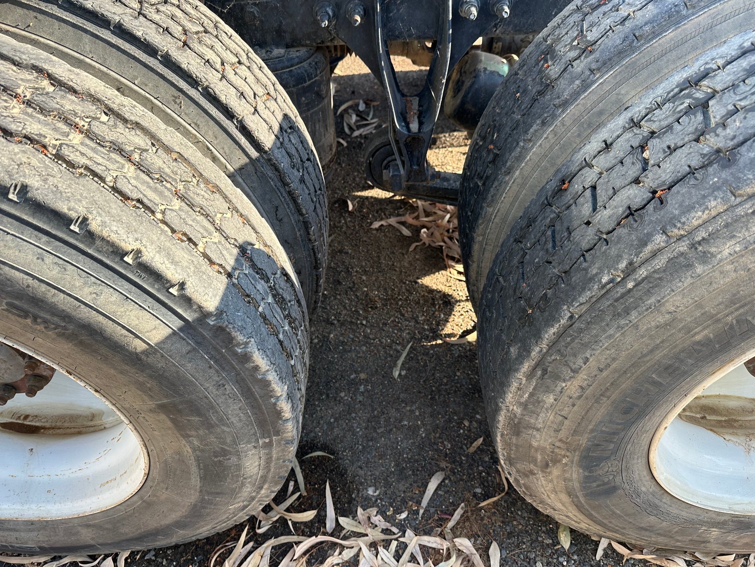 Image for 2013 International 8600 T/A Day Cab