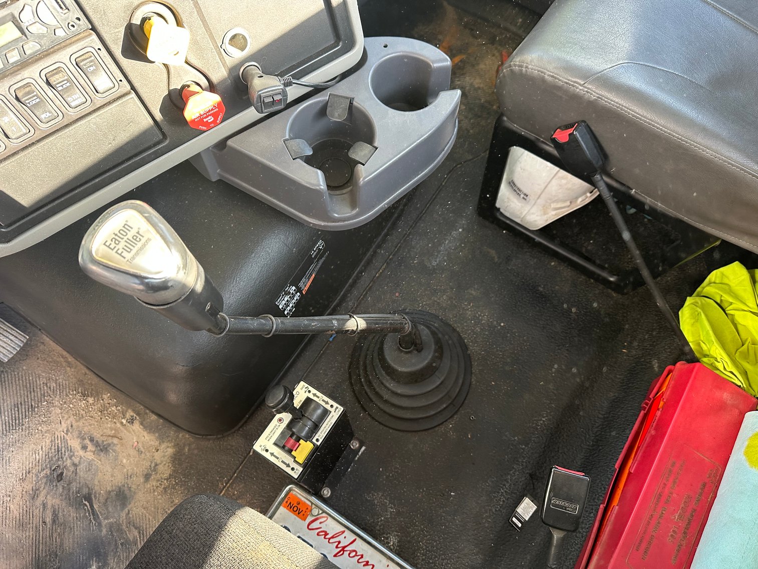 Image for 2013 International 8600 T/A Day Cab