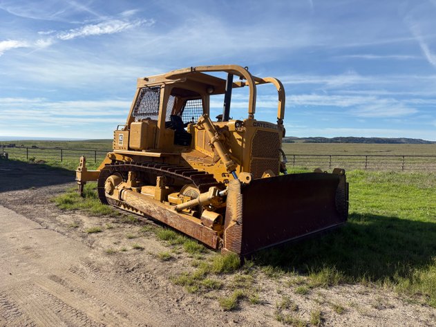 Image for Cat D7G w/ Brush Rake