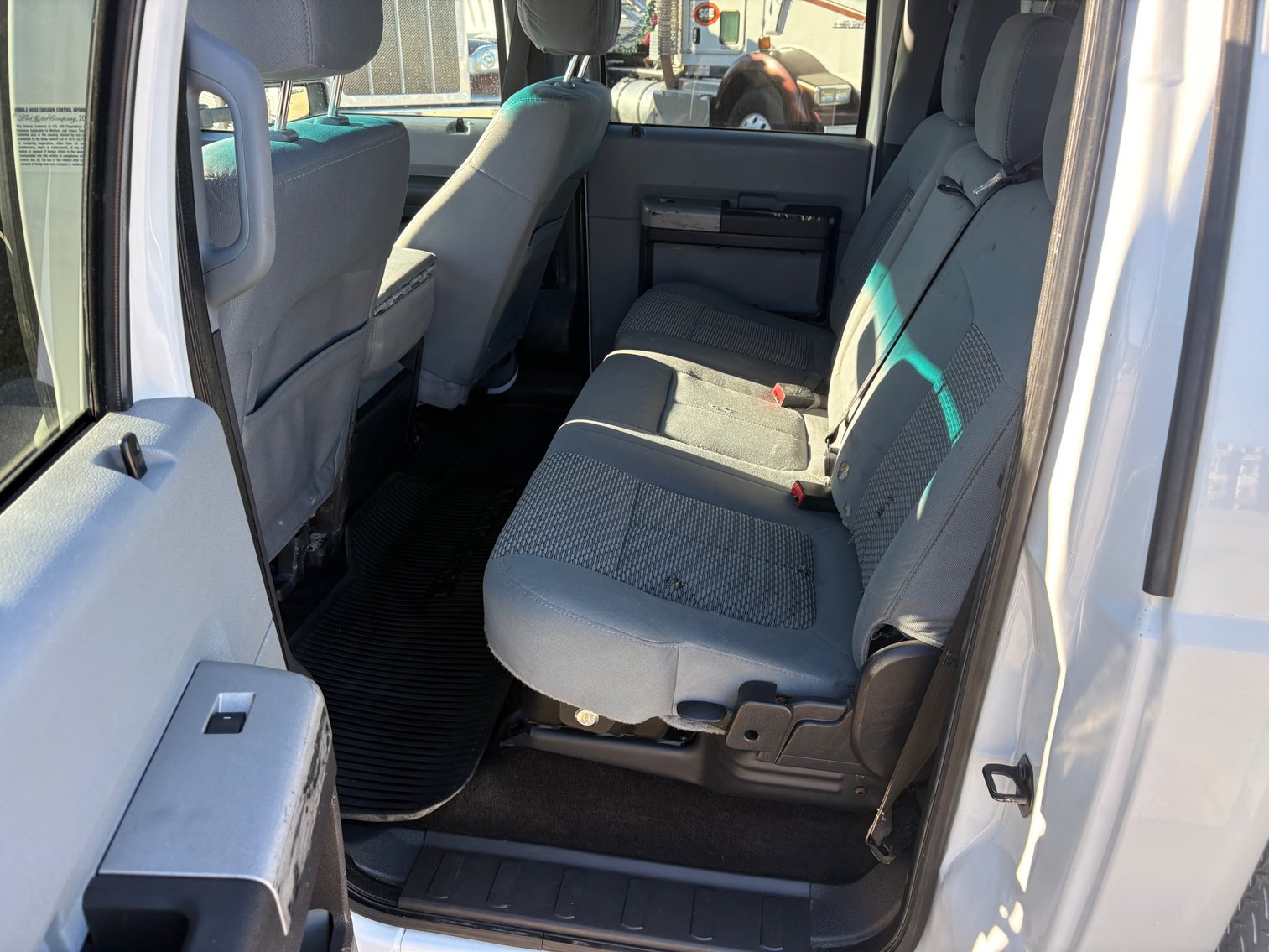 Image for 2015 Ford F350 4X4 XLT Utility Truck $9,500