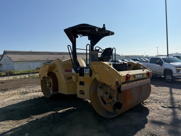 Image for 2014 Caterpillar CB64