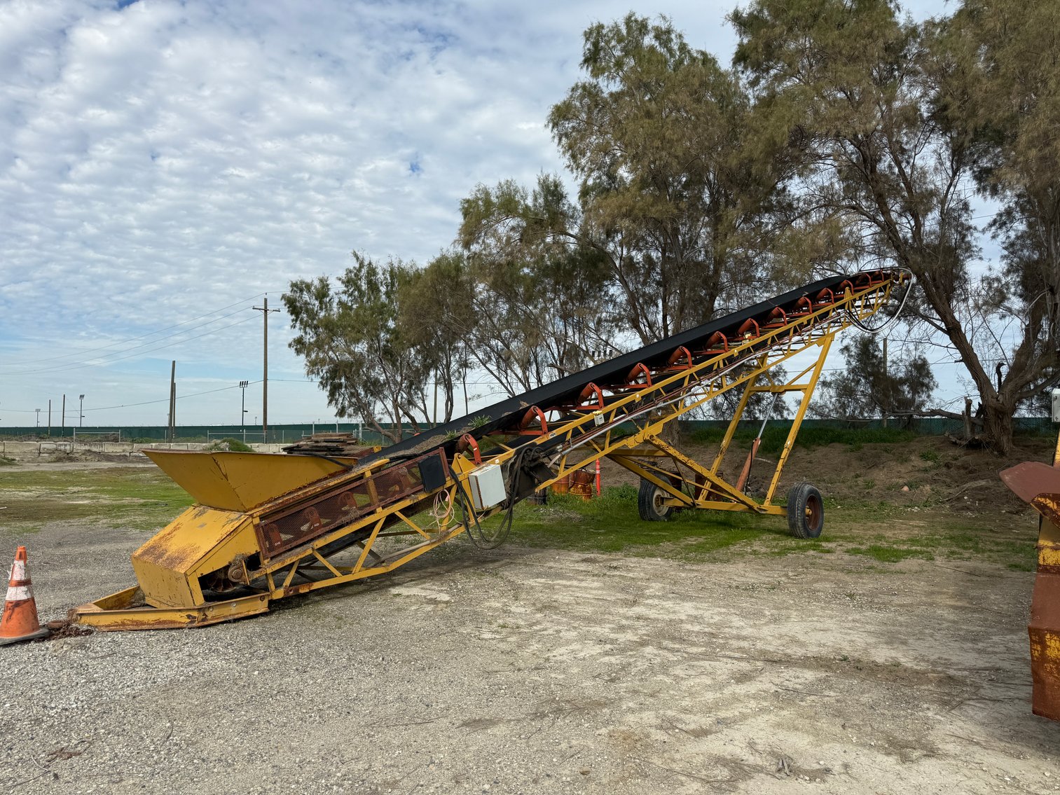 Image for Custom Conveyor & Fabrication Inc RSD36X60 Stacker