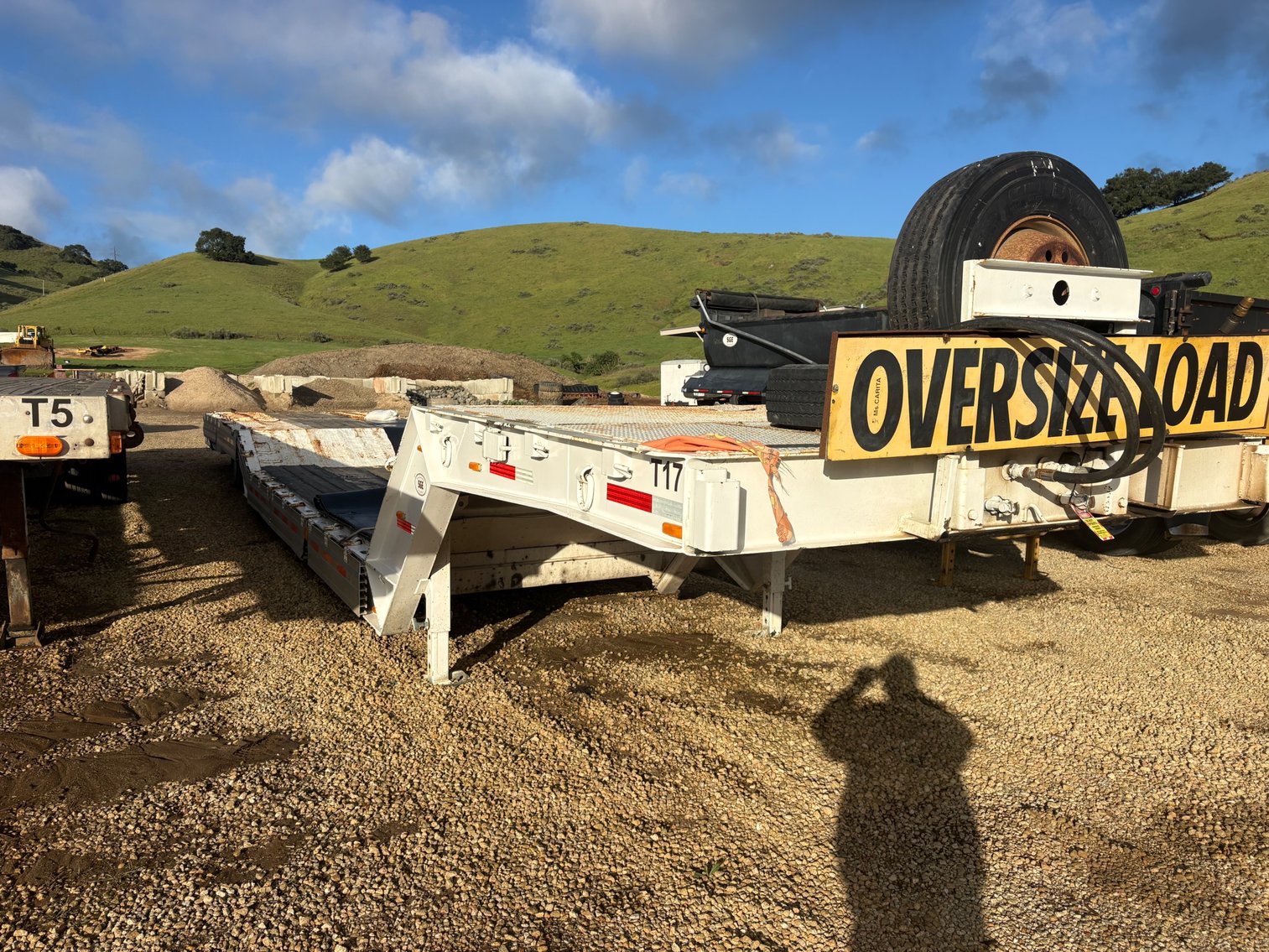 Image for Wilson Drop Deck Trailer with hydraulic tail and winch