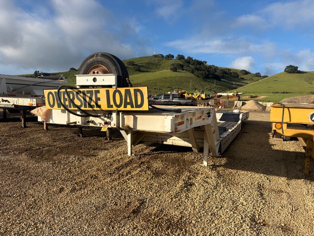 Image for Wilson Drop Deck Trailer with hydraulic tail and winch