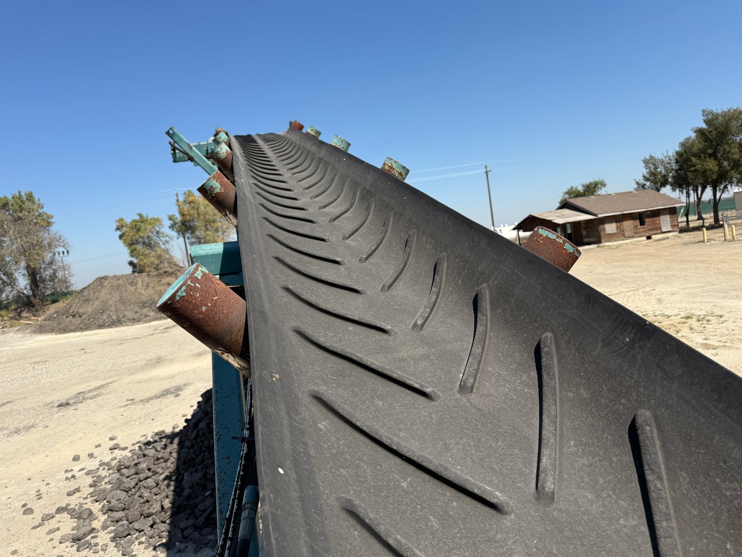 Image for 2002 Trident Screen