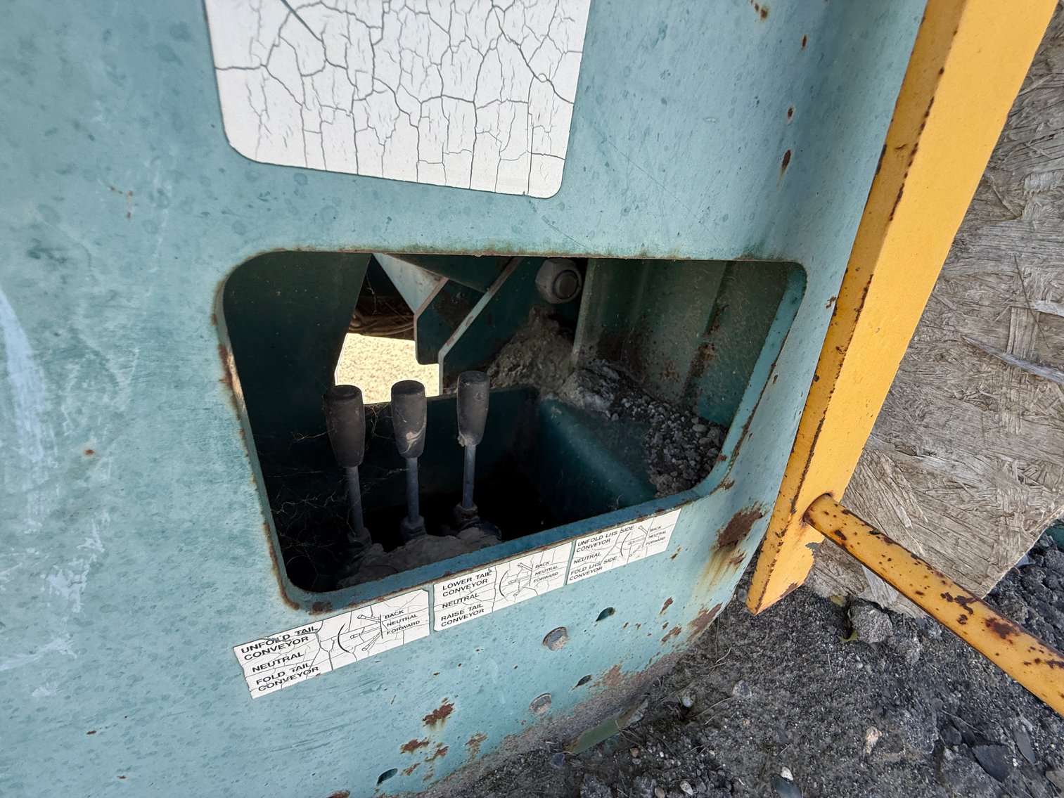 Image for 2002 Trident Screen