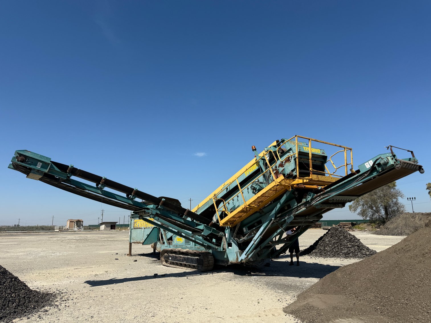 Image for 2002 Trident Screen