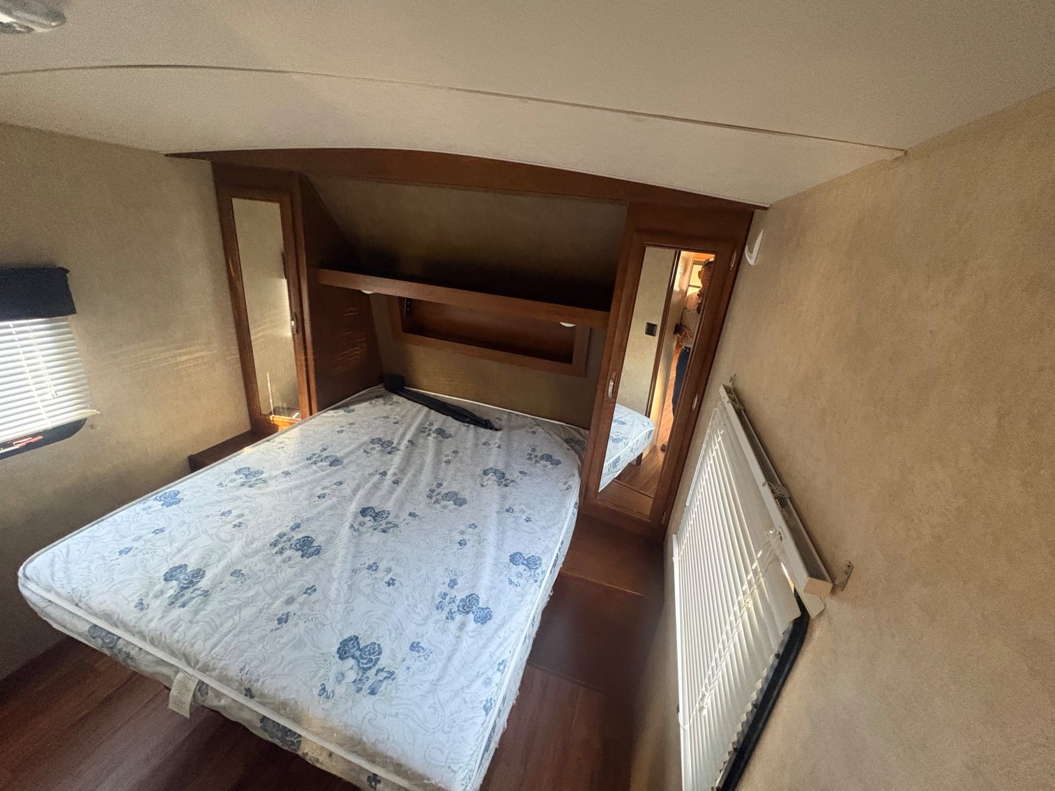 Image for 2015 Forest River Vibe 268RKS Extreme Lite Travel Trailer, $15,000