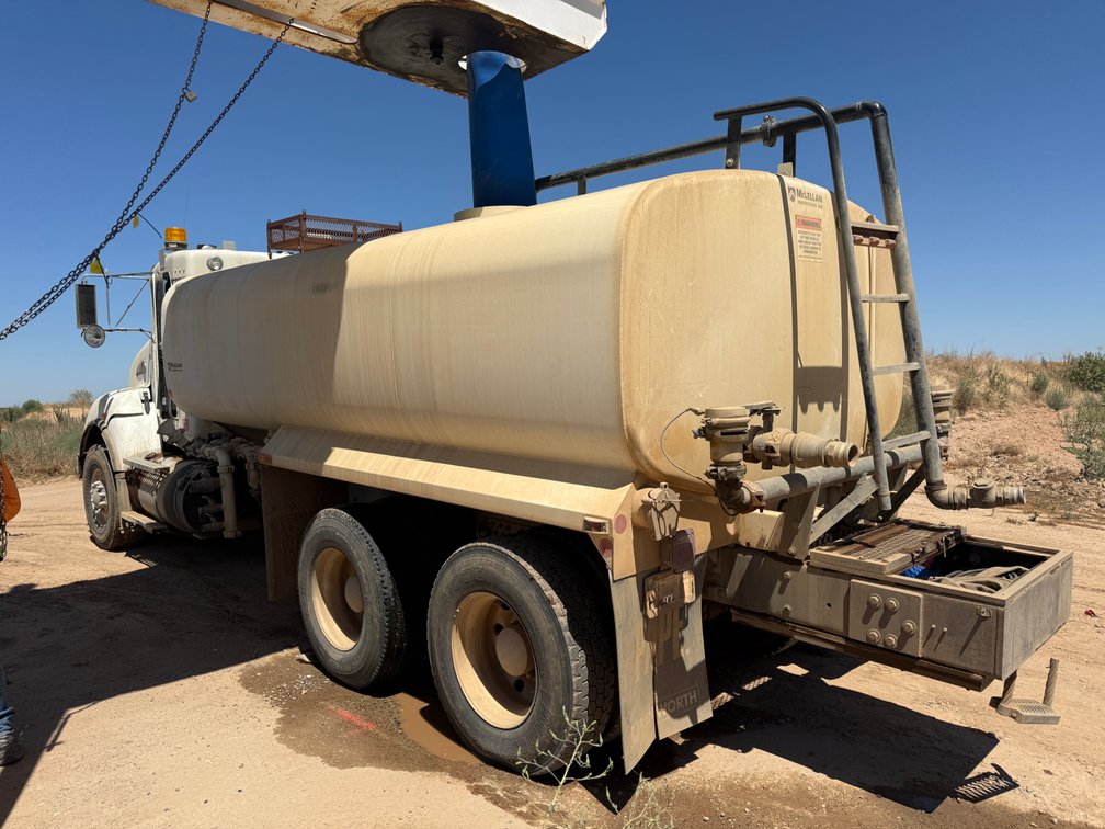 Image for 2022 Kenworth T/A Water Truck