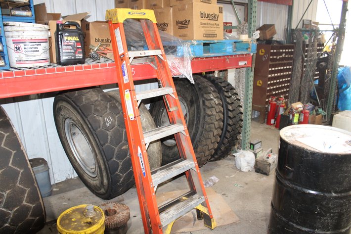 Image for 6' Werner Fiberglass Ladder