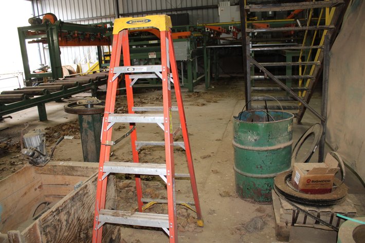 Image for Werner 6' Fiberglass Ladder