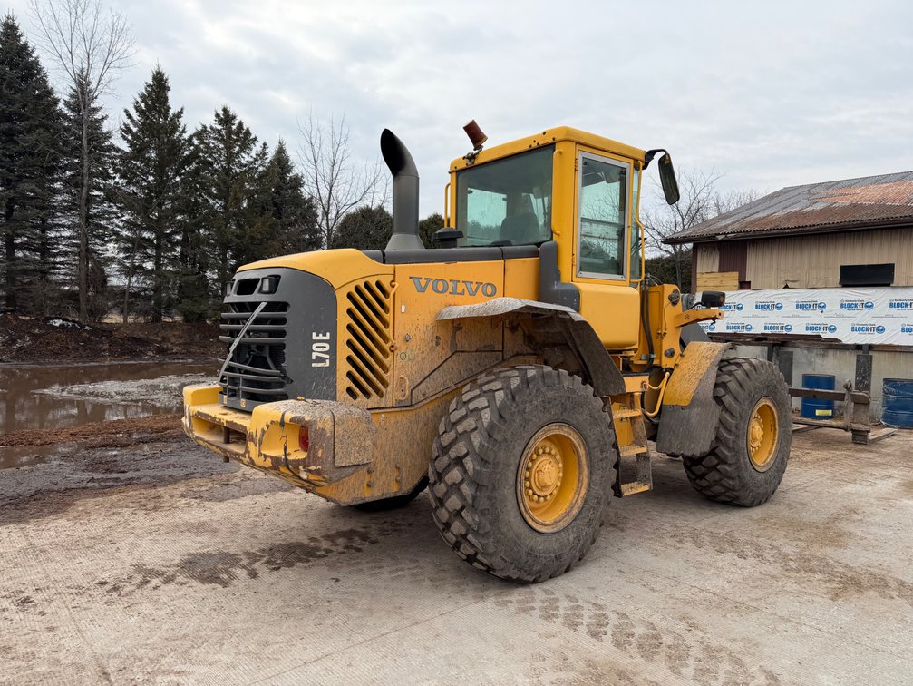 Image for 2004 Volvo L70E