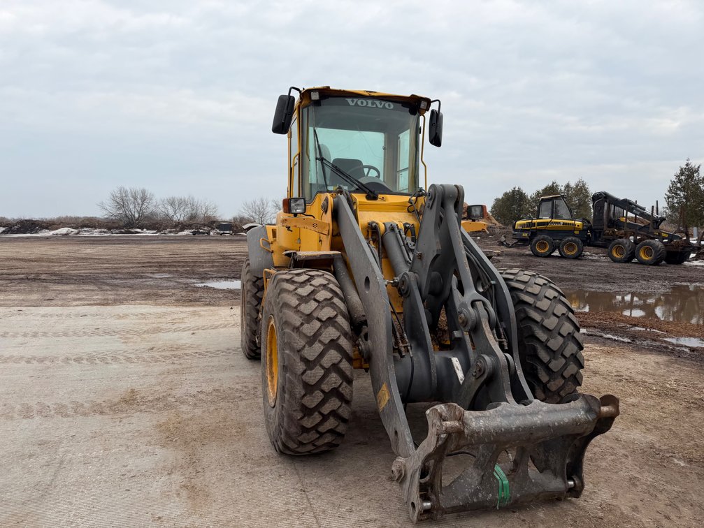 Image for 2004 Volvo L70E