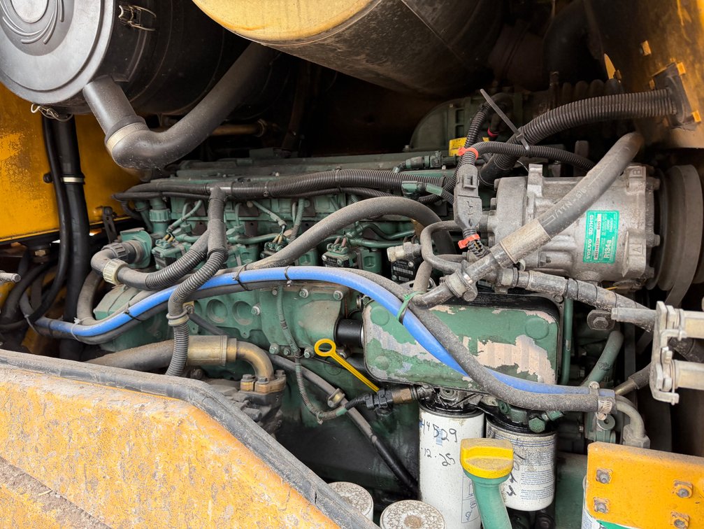 Image for 2004 Volvo L70E