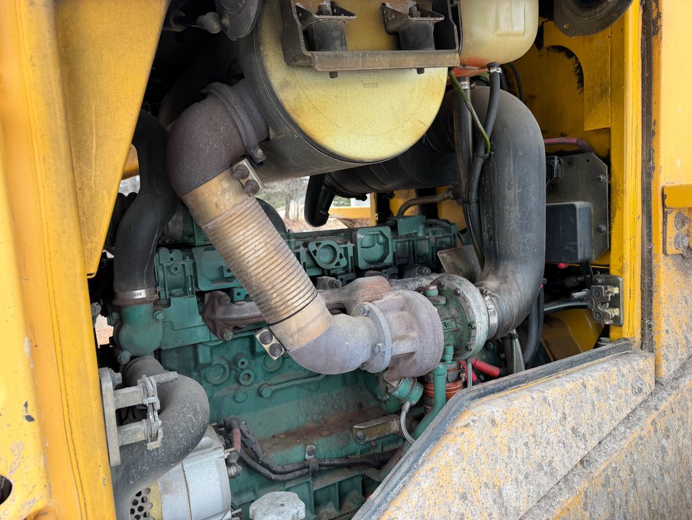 Image for 2004 Volvo L70E