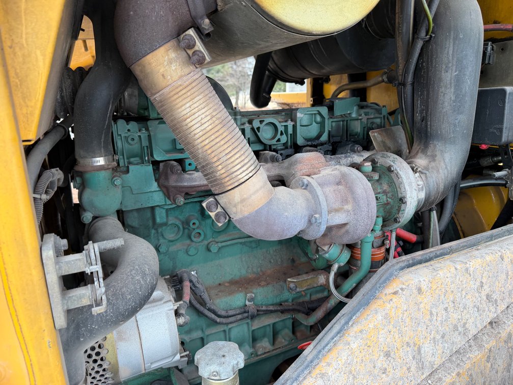 Image for 2004 Volvo L70E
