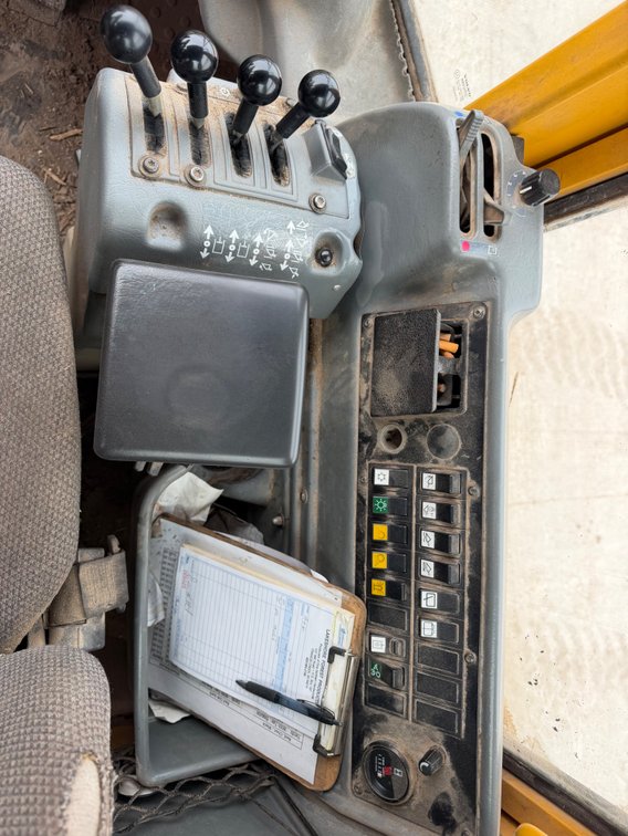 Image for 2004 Volvo L70E